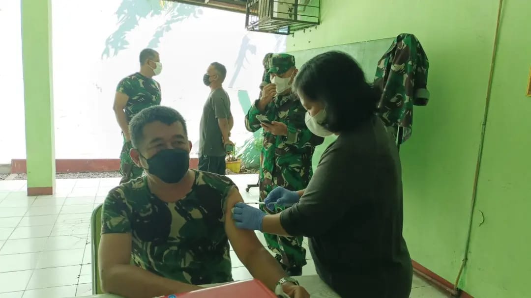 Dosis Ketiga Vaksin Hepatitis B Di Terima Prajurit Kodim 0507/Bekasi Laksanakan