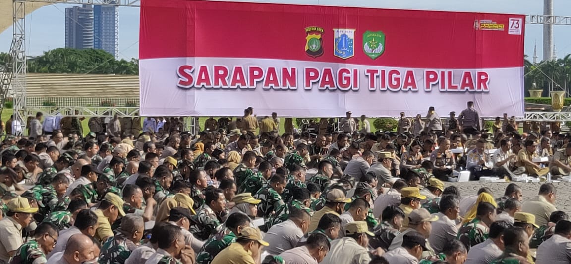 TIGA PILAR DESA SEWILAYAH KORAMIL BOJONGGEDE IKUTI SARAPAN PAGI BERSAMA PANGDAM JAYA, KAPOLDA METRO JAYA DAN PJ GUBERNUR DKI DI MONAS