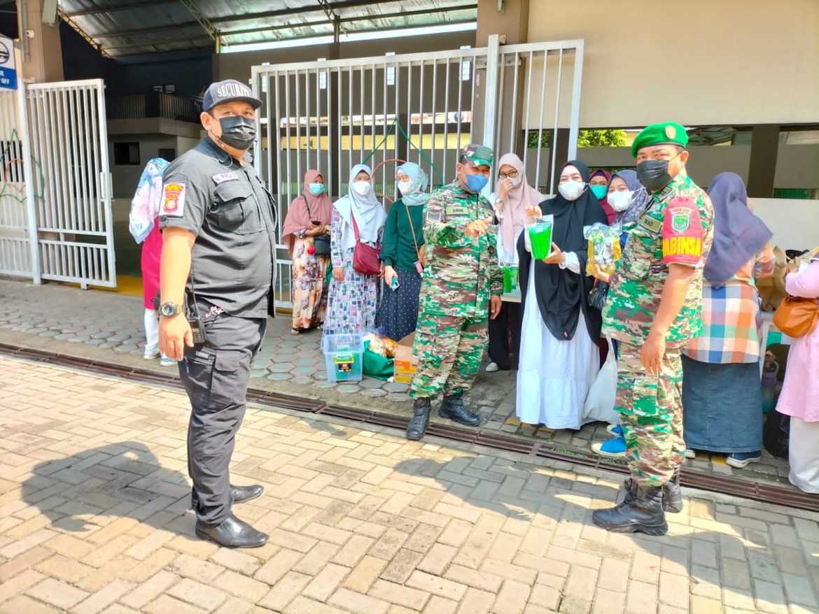 Babinsa Koramil 02/Beji mendukung Program usaha rumahan
