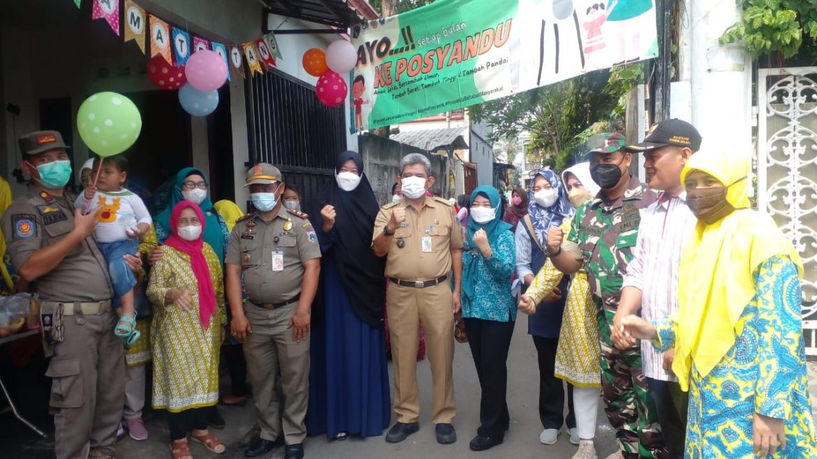 Babinsa Koramil 05/KJ Bersama Tiga Pilar Giat Pemantauan Gebyar Posyandu