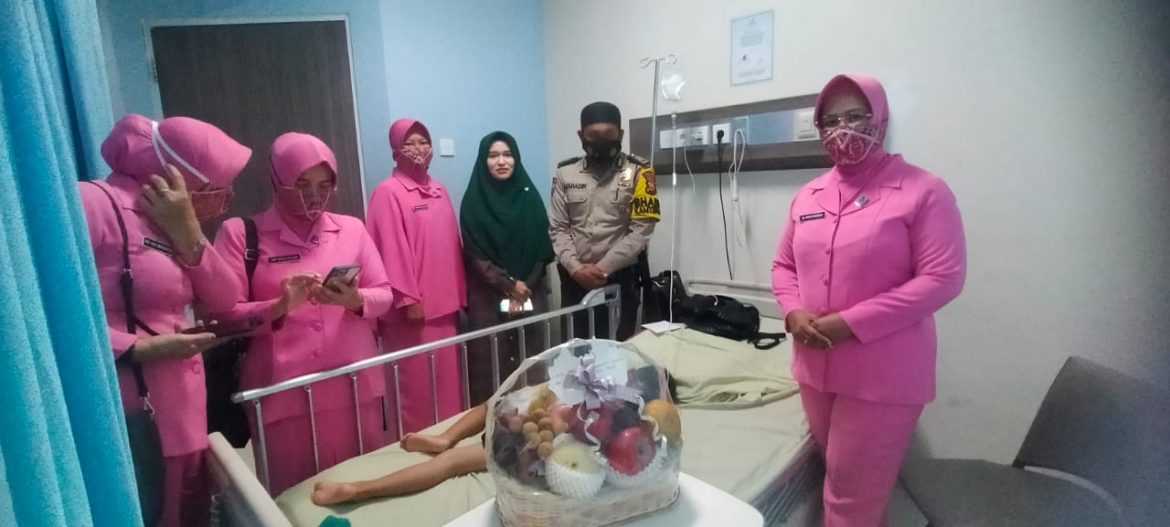 Anggota Polsek Koto Gasib Polres Siak, Memohon Penyakit Anaknya Yang Diderita Segera Ditangani Secara Medis
