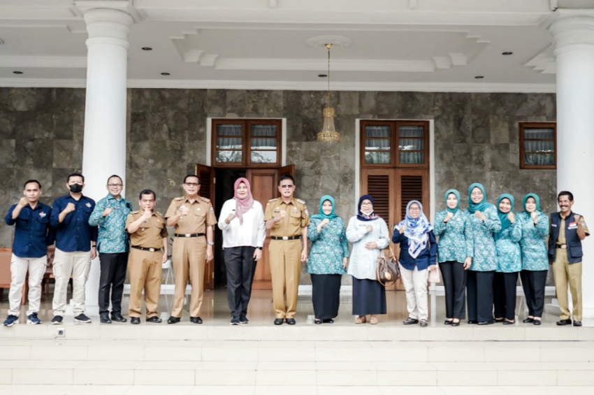 Bupati Ciamis: Janjikan Hotmik Jalan, Bagi Posyandu Multifungsi Melati 1 Cidewa Desa Dewasari Jika Jadi Juara