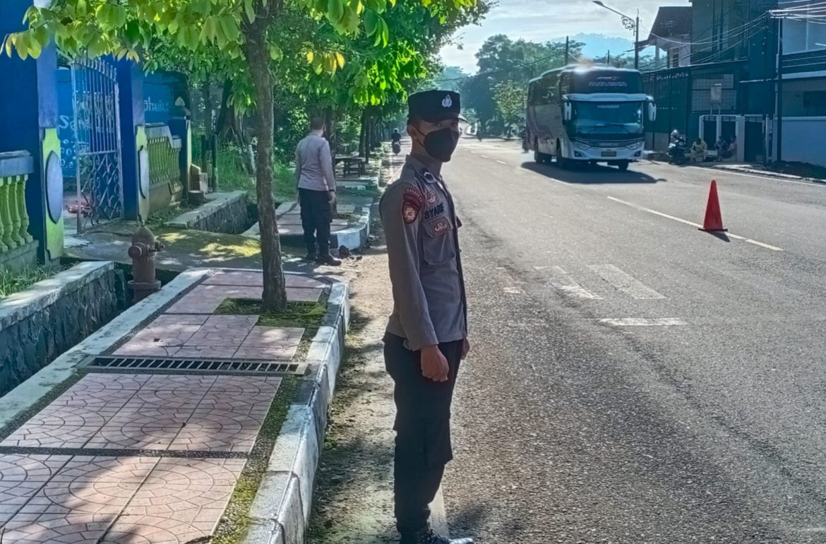 Maksimalkan Pelayanan, Polres Banjar Terjunkan Staf untuk Melaksanakan Gatur Pagi
