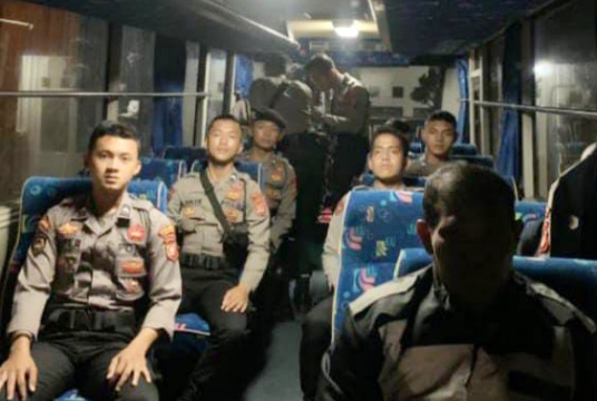 Bantu Warga Terdampak Gempa Bumi Cianjur, Polres Ciamis Terjunkan Personil