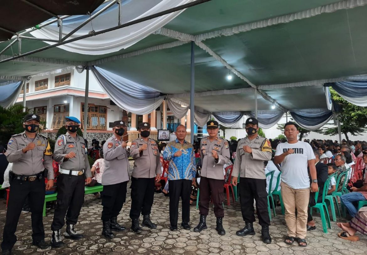 Jajaran Polsek Punggur Berikan Pengamanan Kegiatan Keagamaan Di Gereja Santo Yosef Lampung Tengah