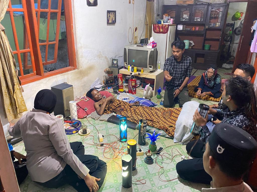 Alami Kelumpuhan Usai Kecelakaan, Kapolres Berikan Motivasi Ke Rudi Hartono