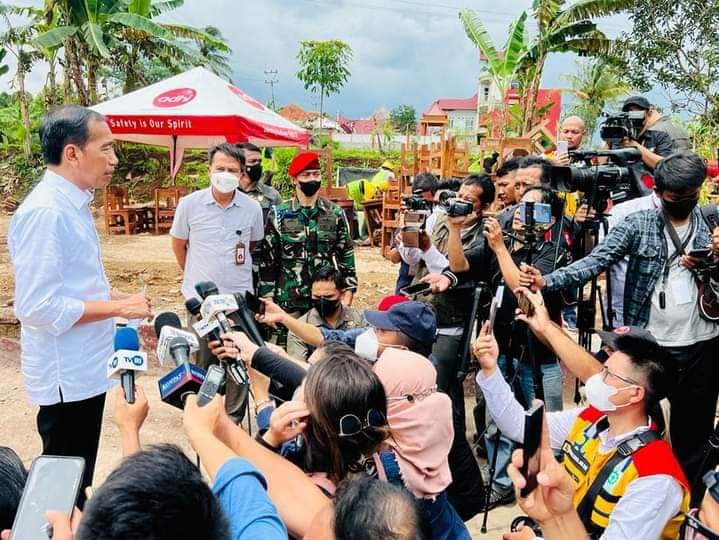 Tinjau SDN Sukamaju 1, Presiden Instruksikan Pembangunan Selesai dalam Tiga Bulan