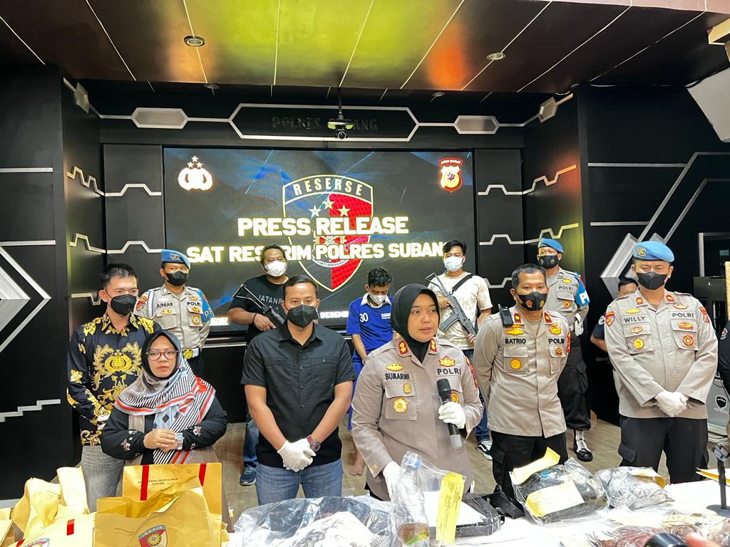 Kabid Humas Polda Jabar : Kurang Dari 24 jam, Polisi  Berhasil Ungkap Kasus Mayat Misterius Di Mobil Ayla Merah*