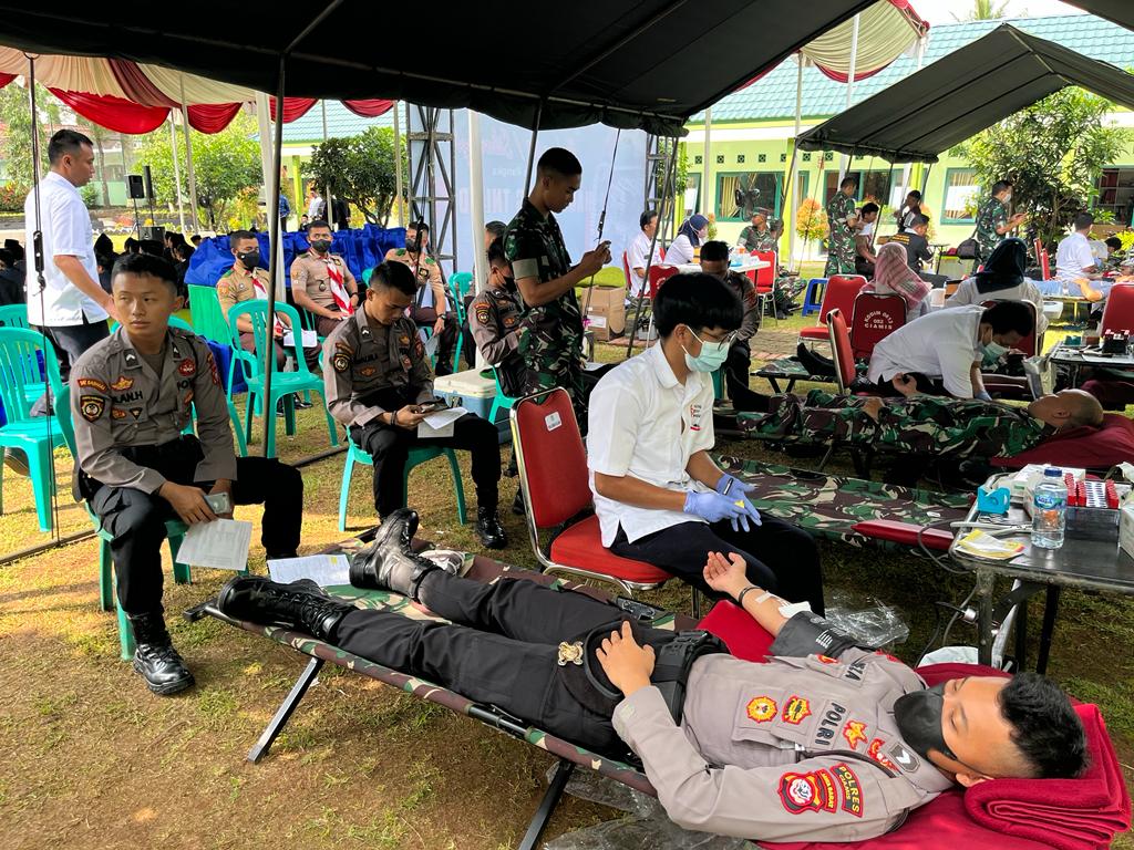 Isi Hari Juang TNI- AD Ke -77, Personel Polres Ciamis Gelar Donor Darah