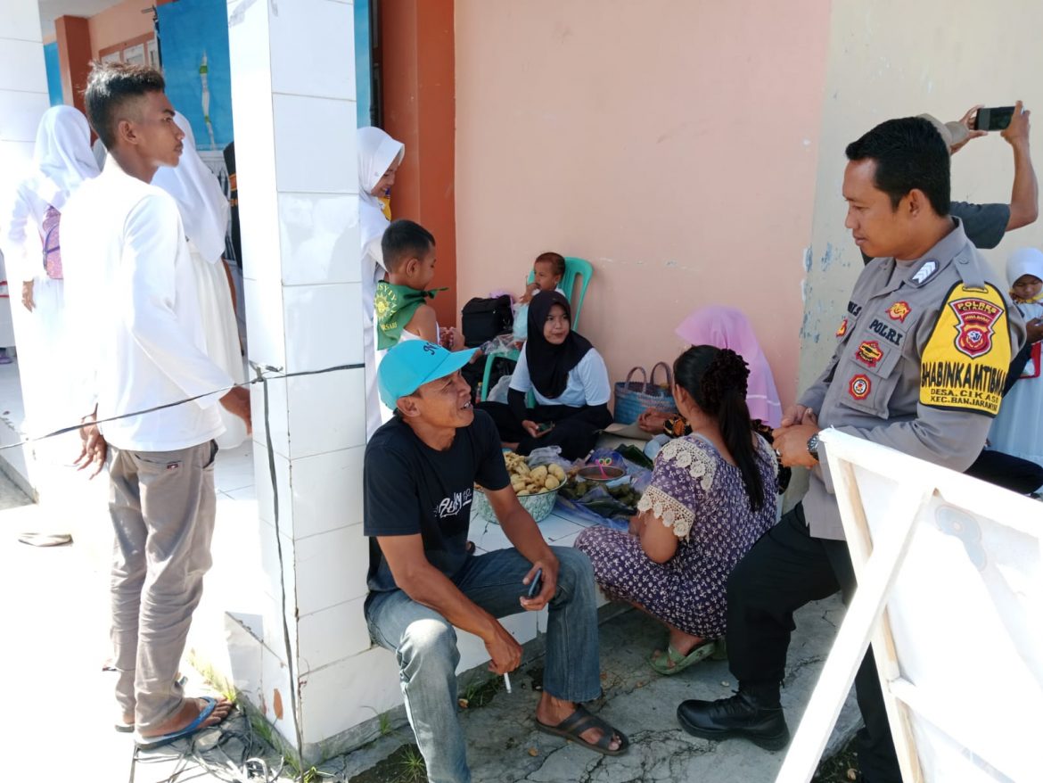 Himbauan Kamtibmas dan Ingatkan Prokes, Personil Polsek Banjarsari Secara Mobile Sasar Titik Keramaian