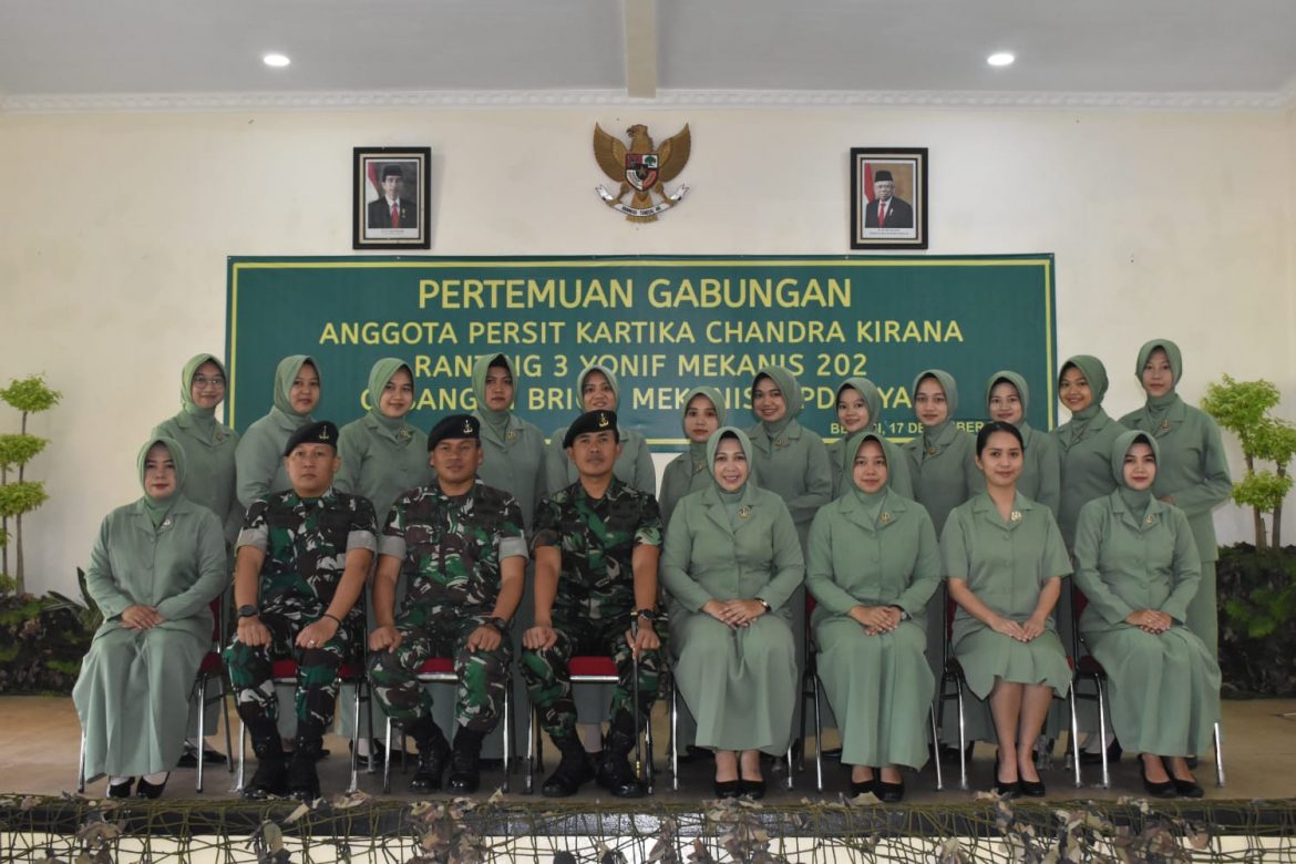 Persit Kartika Chandra Kirana Ranting 3 Yonif Mekanis 202 Cabang XI Brigif Mekanis 1 PD Jaya Laksanakan Pertemuan Gabungan