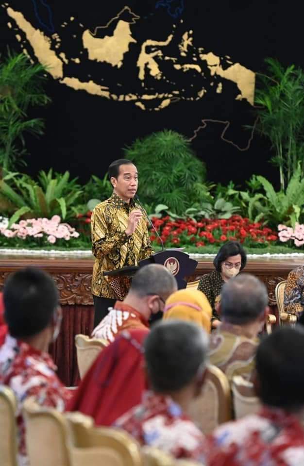 Presiden Jokowi Serahkan KUR Klaster dan Salurkan Dana melalui LPDB KUMKM