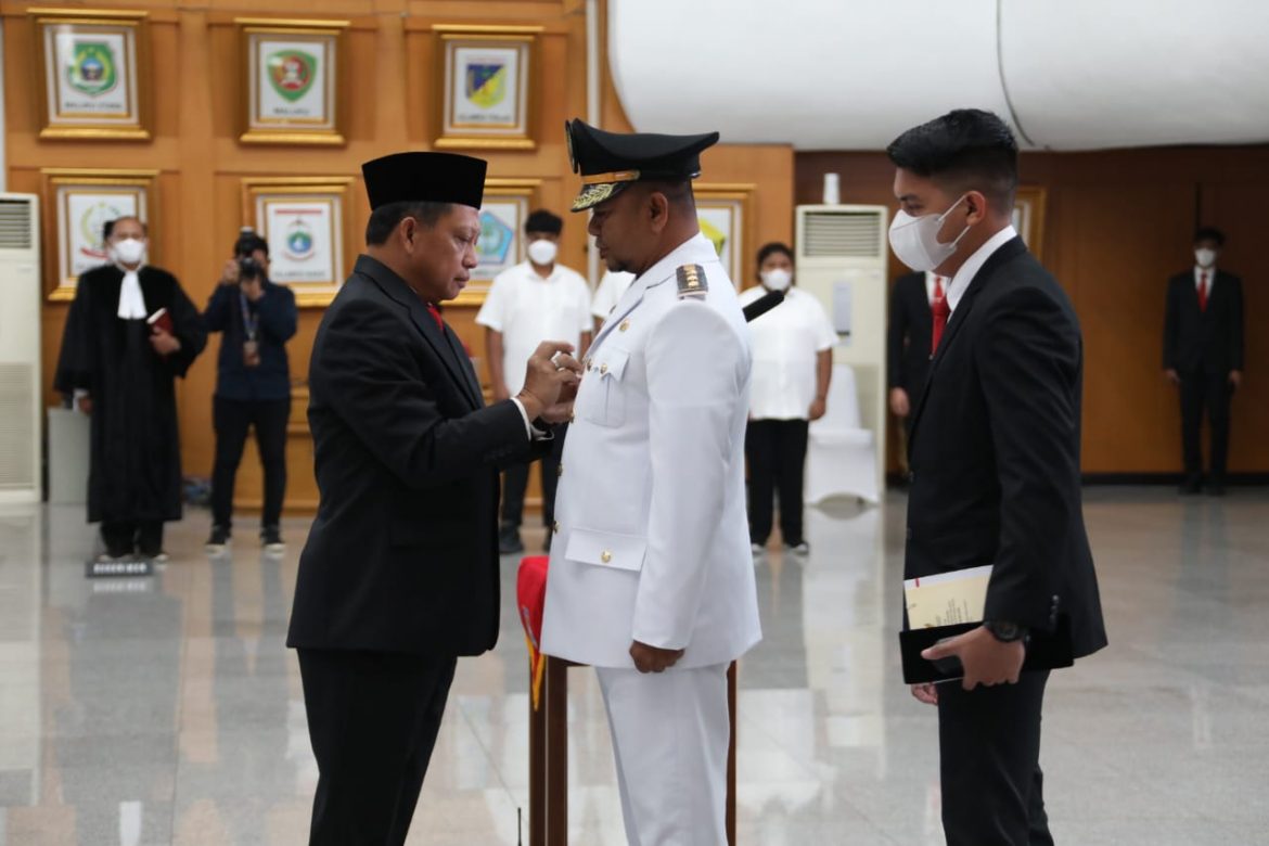 Mendagri Lantik Penjabat Bupati Jayapura