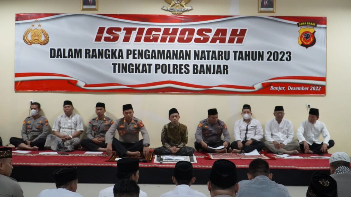 Polres Banjar Gelar Do’a Untuk Negri: Bersama Santriwan Santriwati  Istigosah Memohon Perlindungan dan Keselamatan Kepada Allah SWT