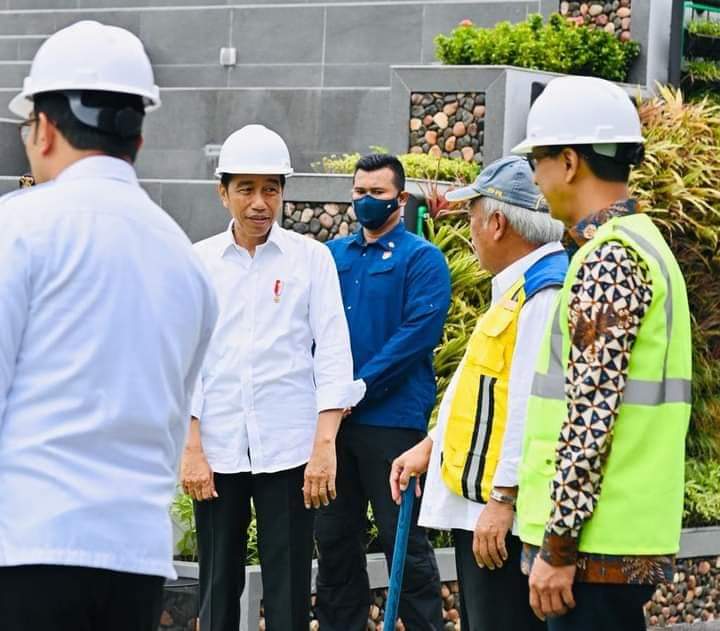 Momen Presiden Nonton Menteri Basuki dan Gubernur Jabar Main Gateball