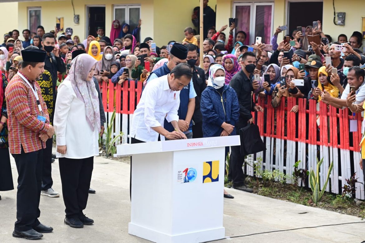 Presiden Jokowi Resmikan Huntap Pascabencana Seroja di Provinsi NTB