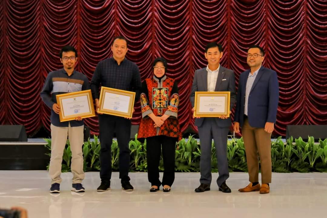Mensos Lepas 50 Ton Beras Donasi Dunia Usaha dan Para Dermawan untuk Gempa Cianjur