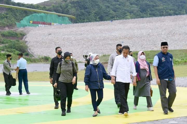 Presiden dan Ibu Iriana Tiba di Kabupaten Sumbawa