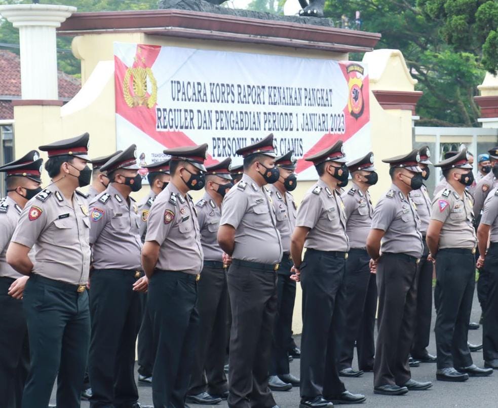 Akhir Tahun 2022: Kapolres Ciamis Pimpin Upacara Korps Kenaikan Pangkat