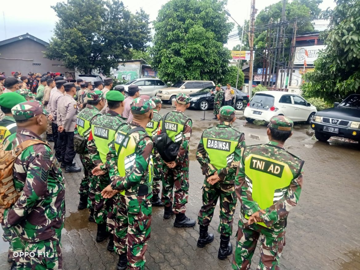 Danramil 0621-05/Gunung Putri, Kapten Kav La Ahmadin Pimpin Apel Gabungan Kesiapsiagaan Pengamanan Malam Tahun Baru 2023