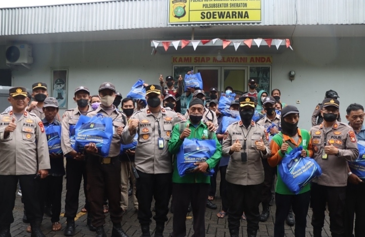 73 Bakti polda Metro Jaya, Polresta Bandara Soekarno-Hatta Berikan Bantuan Sembako Bagi Warga Sekitar Bandara Soekarno-Hatta