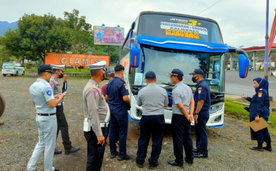 Meminimalisir Terjadi Laka Lantas Jelang Nataru 2023, Satlantas Polres Ciamis Bersama Intansi Terkait Gelar Ramp Check