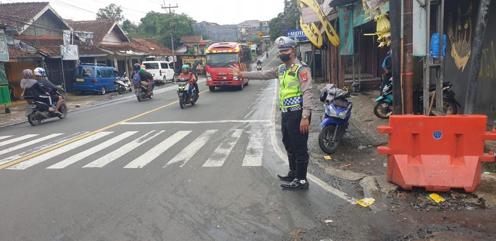 Antisipasi Peningkatan Kegiatan Masyarakat Pasca Pergantian Tahun, Polsek Ciampea Polres Bogor Lakukan Pengamanan