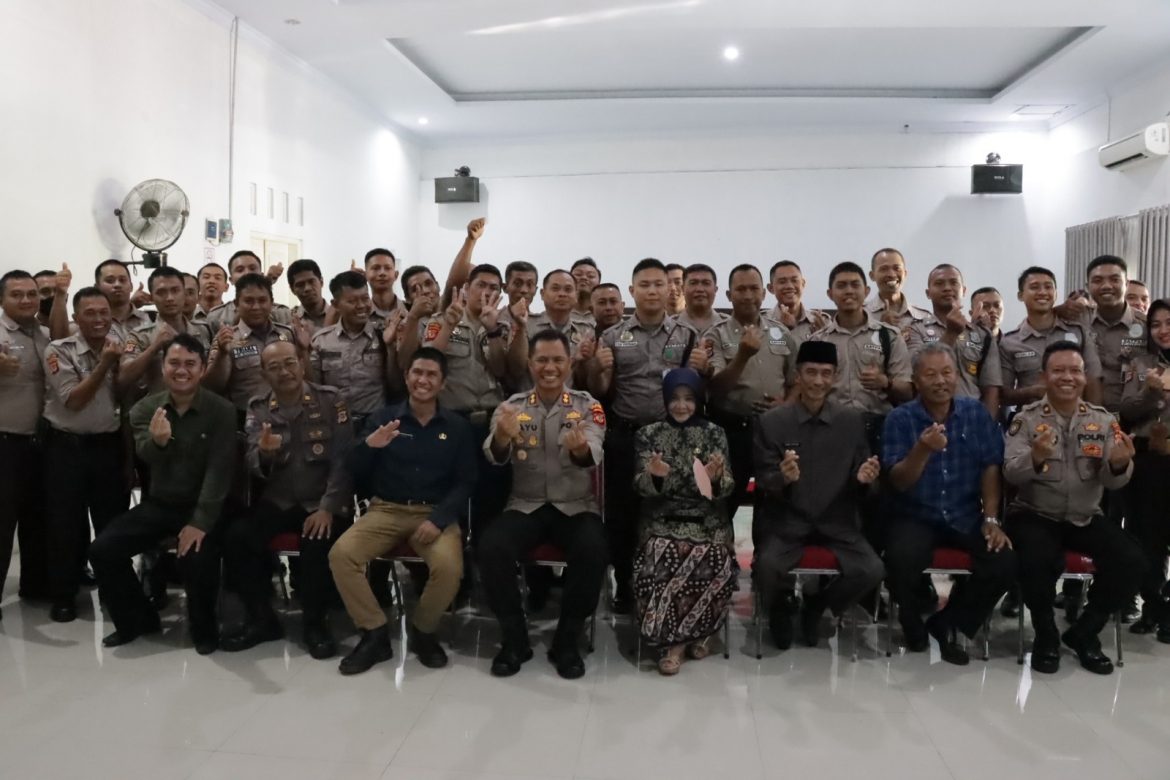 Kapolres bersama Wali Kota dan Wawalkot Banjar Silaturahmi dalam Rangka HUT Satpam Ke-42