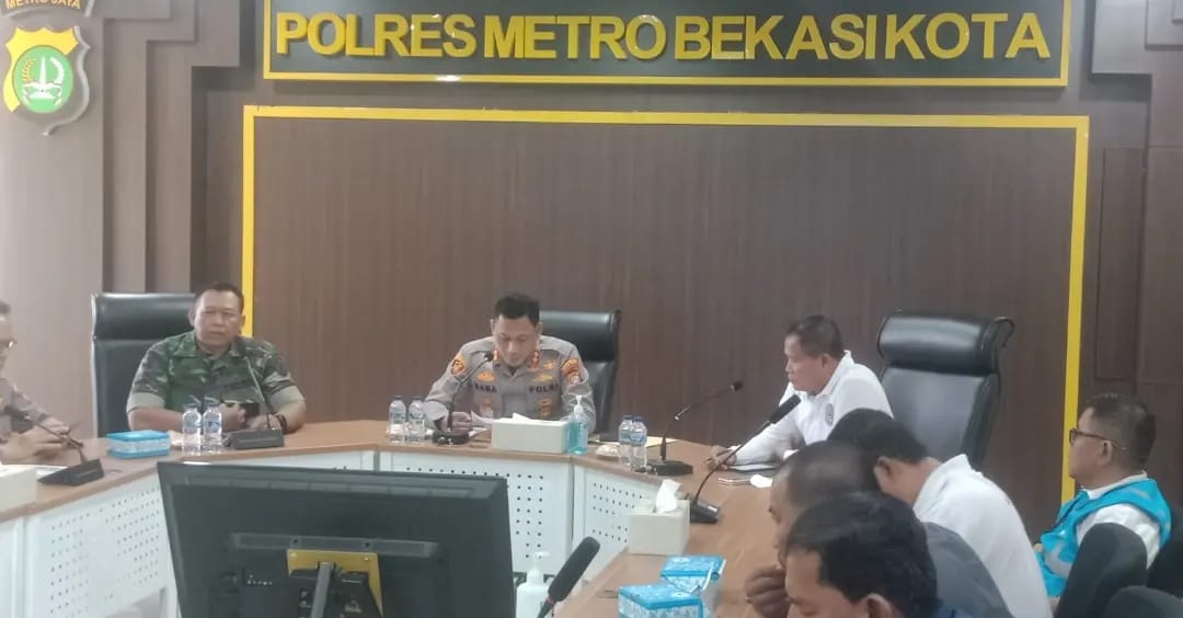 Pasiops Kodim 0507/Bekasi Hadiri Rapat Koordinasi Persiapan Penyelenggaraan Liga 3 di Stadion Chandra Bhaga