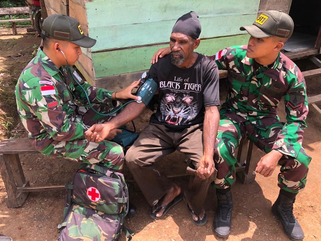 Tanpa Kenal Rasa  Lelah Pos Kweel Satgas Yonif 511/Dy Lakukan Serangan Teritorial Secara Rentetan Dalam 1 Hari