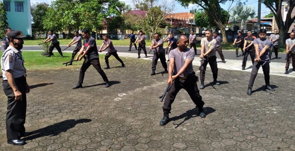 Satbinmas Polres Ciamis: Berikan Pelatihan Senam Tongkat dan Borgol Kepada 30 Perwakilan Anggota Satpam Mitra Kamtibmas