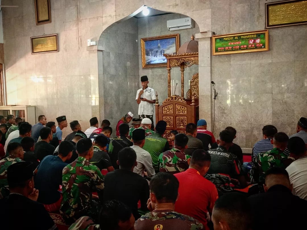 Kultum “Manfaat Bagi Orang Bersedekah”.