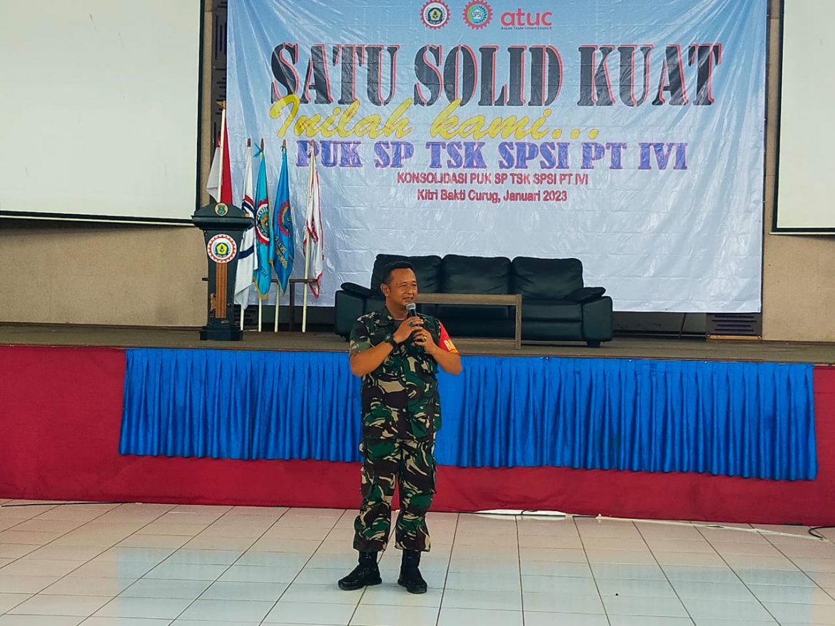 Koramil 02/Crg Berikan Materi Wasbang Dan PBB Di Acara Konsolidasi PUK SP TSK PT IVI Tahun 2023