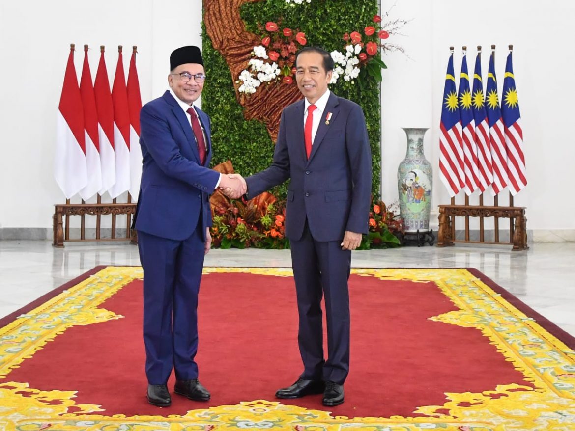 Presiden Jokowi Sambut Kunjungan Resmi PM Anwar Ibrahim di Istana Bogor