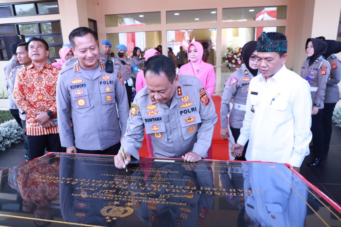 Kapolda Jabar Pimpin Acara Peresmian Gedung Utama Polresta Bandung