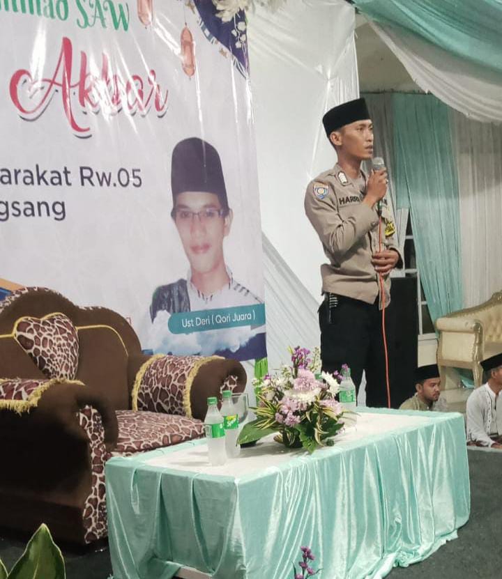 Bhabinkamtibmas Bripka Harri menghadiri Giat Tablig Akbar Maulid Nabi Muhammad SAW