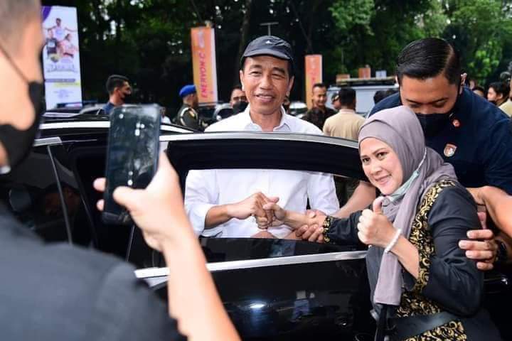Cerita Vivi, Pelaku UMKM yang Produknya Dicoba Presiden Jokowi