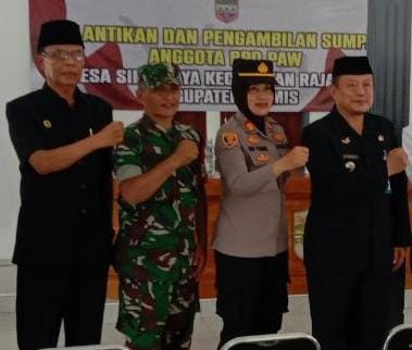 Kapolsek Rajadesa Polres Ciamis Hadiri Pelantikan PAW Anggota BPD Sinarjaya