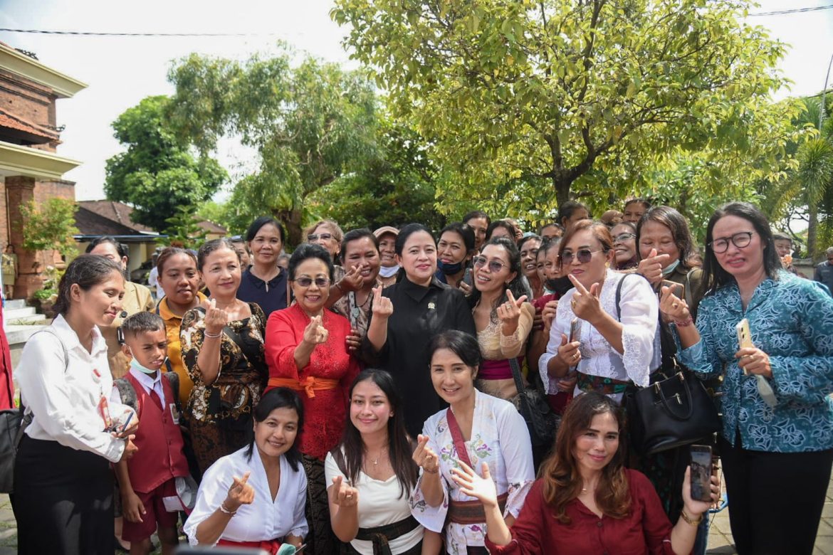 Kunjungi UMKM di Denpasar, Puan Dengarkan Keluhan Ibu-ibu yang Jadi Kepala Keluarga