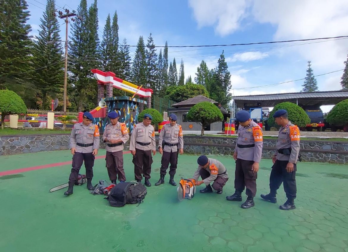 Tim SAR Sat Brimob Polda Jabar Laksanakan Siaga Antisipasi Terjadinya Bencana Alam