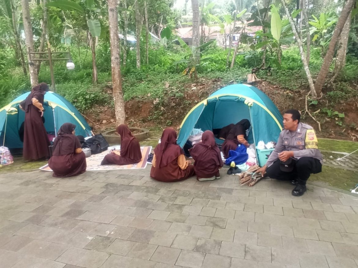 Polisi Sahabat Anak, Bhabinkamtibmas meriahkan Perkemahan