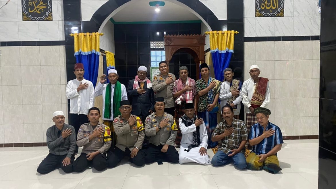 “AA DEDE” BLUSUKAN DENGARKAN CURHATAN MASYARAKAT PASCA SALAT SHUBUH