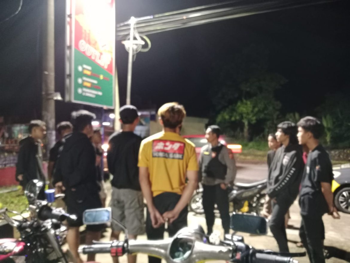 Cipta Kondisi, Polsek Banjarsari Polres Ciamis Patroli KRYD di Malam Hari