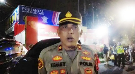 Polres Ciamis Polda Jabar: Komandan Pospam Terpadu Alun-Alun Ciamis, Pimpin Apel Jelang Pergangian Tahun