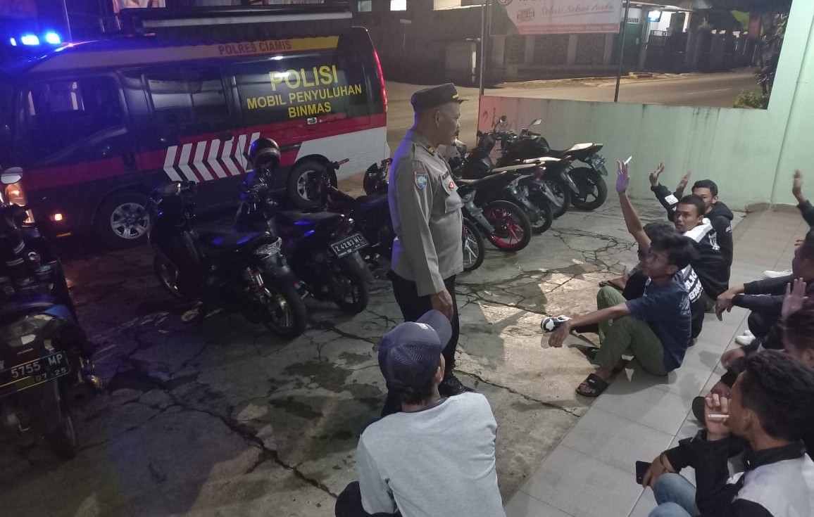 Dalam Memelihara Harkamtibmas Satbinmas Polres Ciamis Berikan Edukasi dan Pembinaan Kepada Club Motor
