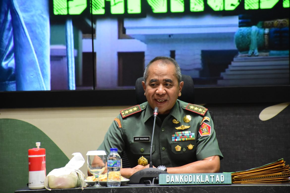 Dankodiklatad laksanakan Entry Briefing kepada Staf Kodiklatad