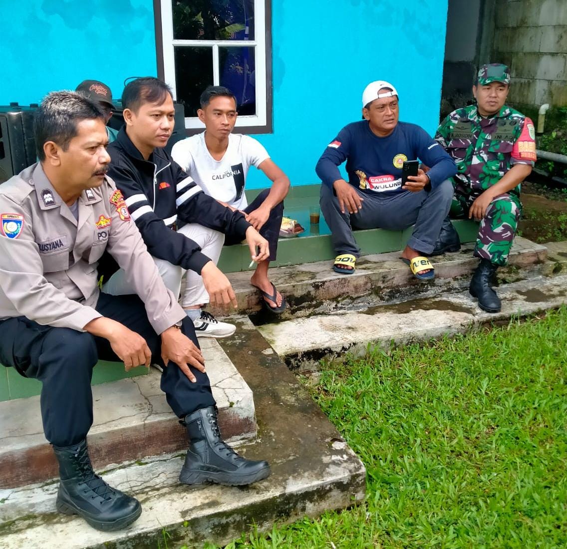 Sambang Kamtibmas, Anggota Polsek Ciamis Polres Ciamis Ajak Warga Jaga Kondusifitas