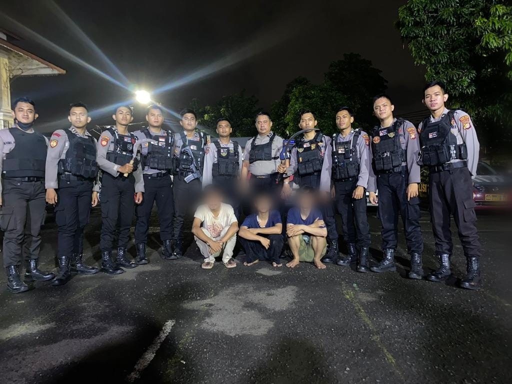 Tim Patroli Perintis Presisi Polres Metro Jakarta Barat Berhasil Menggagalkan Aksi Sekelompok Remaja Yang Sedang Melakukan Aksi Tawuran Di Wilayah Palmerah Jakarta Barat