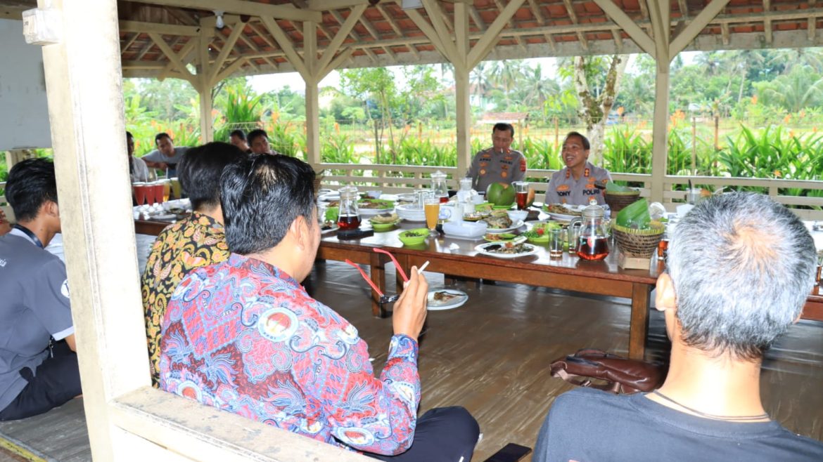 Kapolres Ciamis Silaturahmi Bersama BEM dan DEMA se-Kabupaten Ciamis