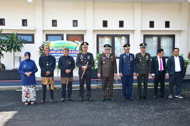Kapolres Banjar Menghaadiri Rapat Paripurna Istimewa DPRD Kota Banjar dengan Dihadiri oleh Gubernur Jawa Barat